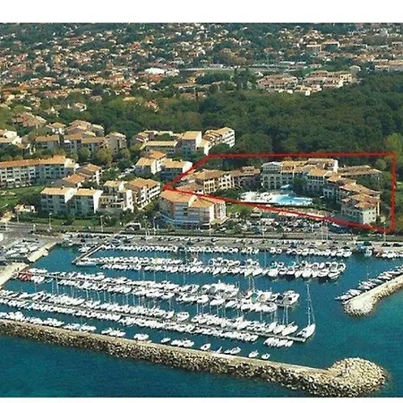 Apartmán T2 Avec Piscine A 100 M De La