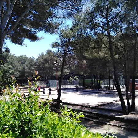 T2 Avec Piscine A 100 M De La Apartmán *
